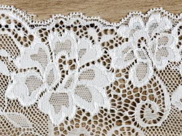 Preview: Spitze Stoff auf Rolle. 18cm x 9m